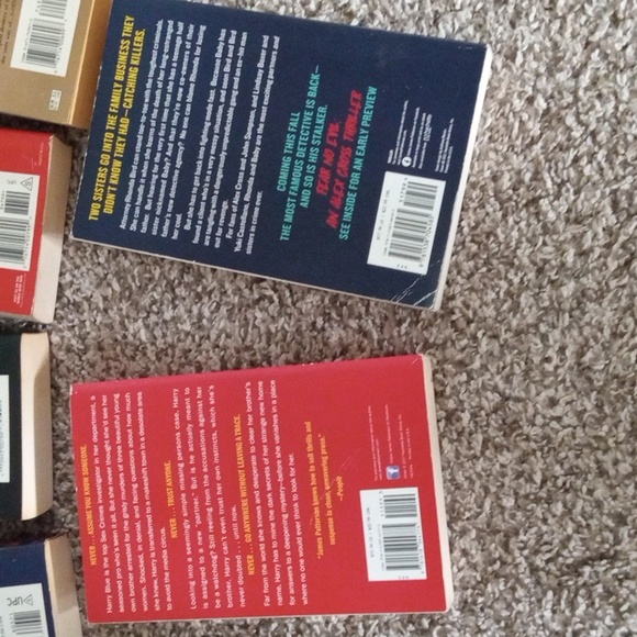 Paper back book bundle - Picture 3 of 5